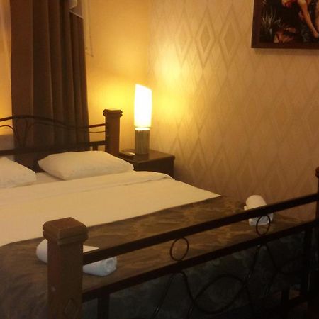 Hotel Old Rustaveli Тбілісі Екстер'єр фото